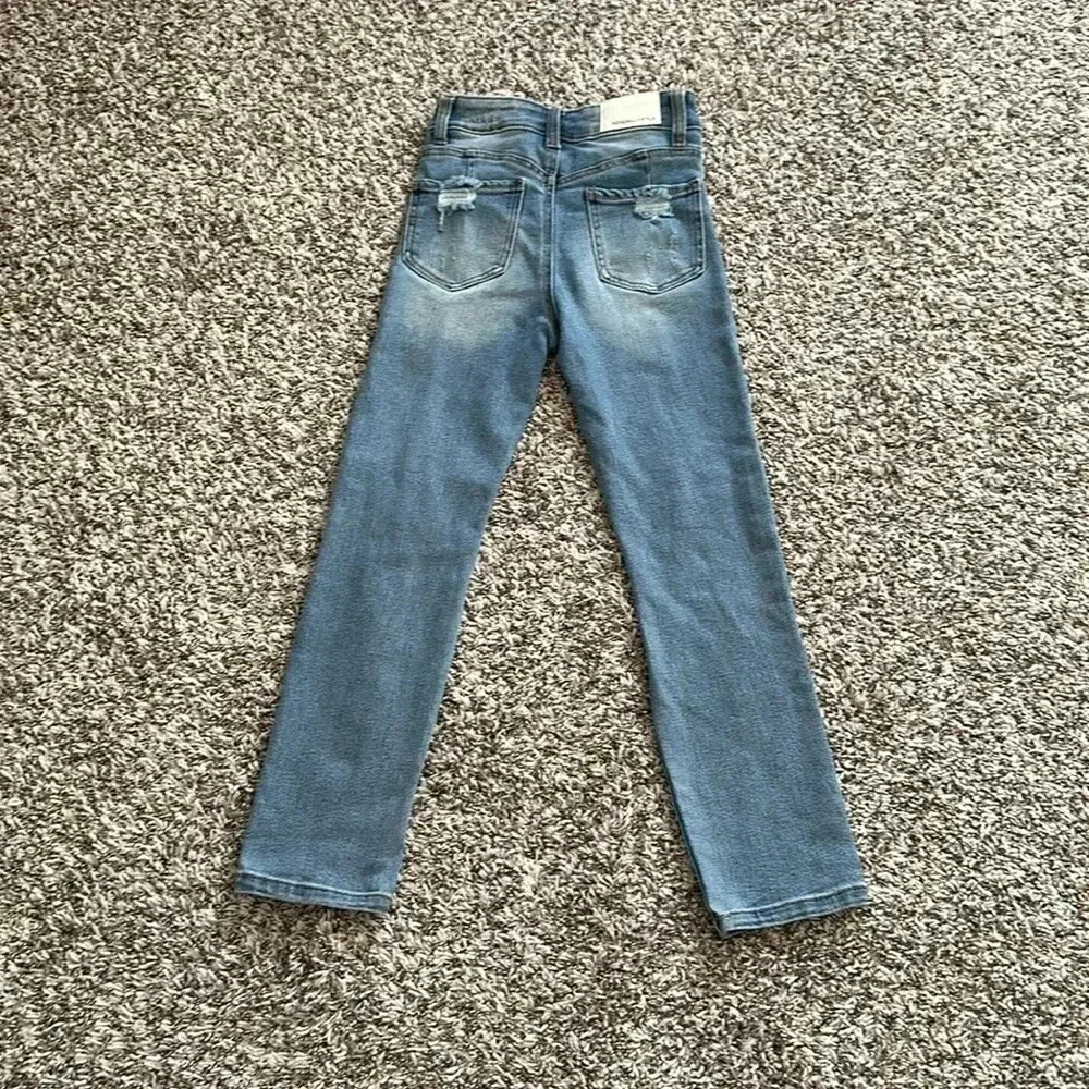 Kendall + Kylie Women’s Jeans - Picture 2 of 3